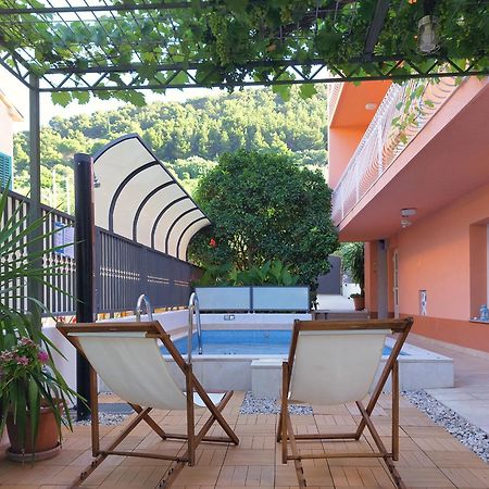 Poolside Paradise - A Hidden Gem In Split Exterior foto